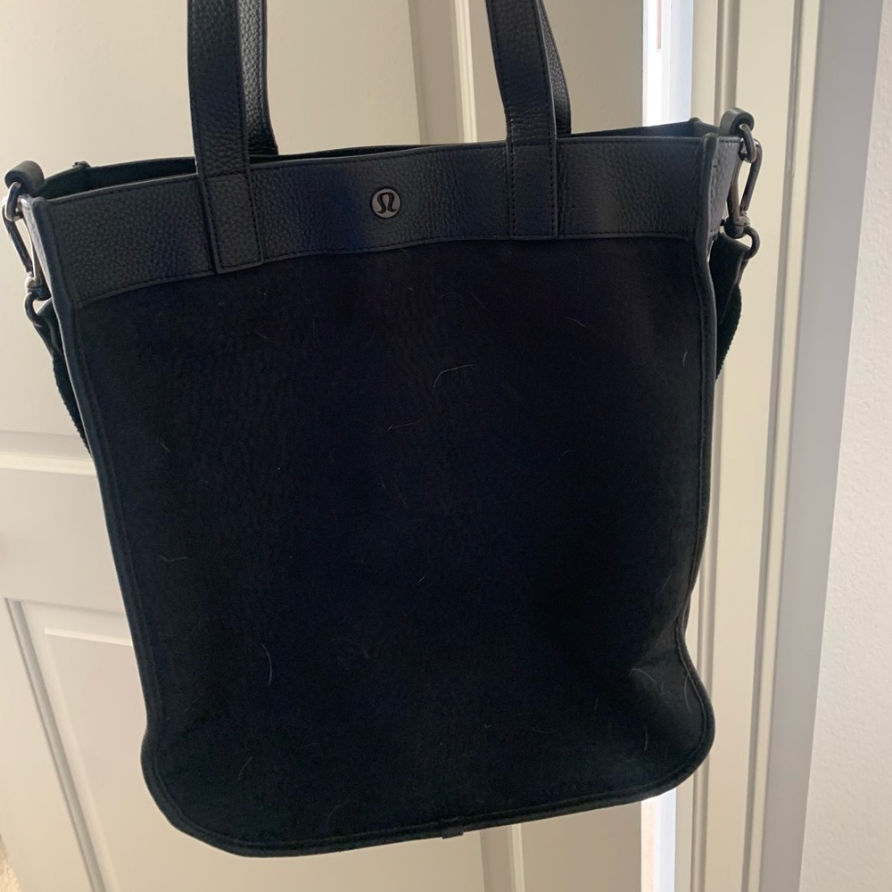 Lululemon large black bag